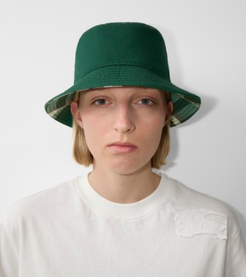 Reversible Cotton Blend Bucket Hat In Ivy - Men | Burberry® Official