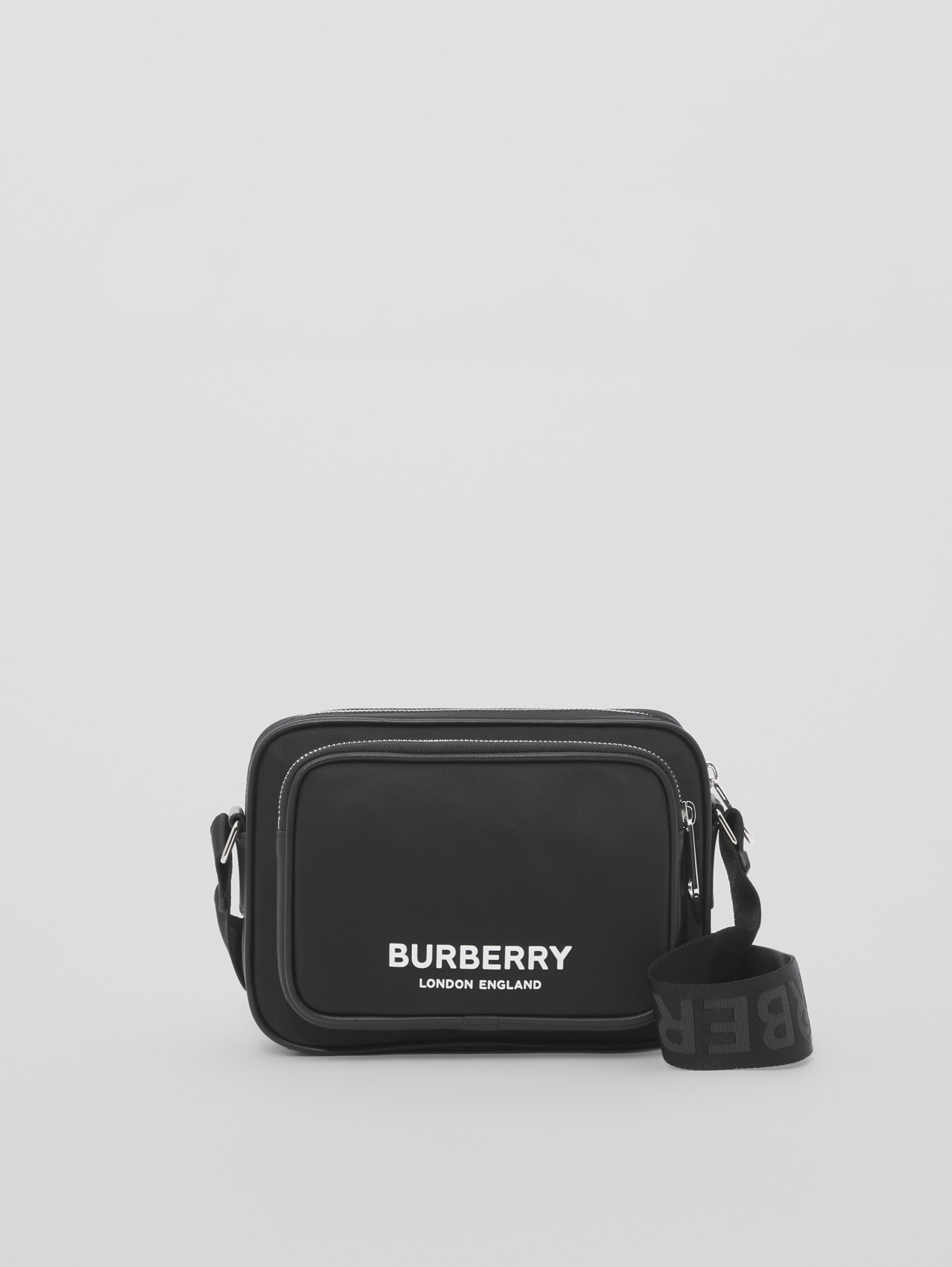 Burberry Synthetic Logo Harness Pouch Backpack in Black for Men Save 7% Mens Bags Pouches and wristlets 