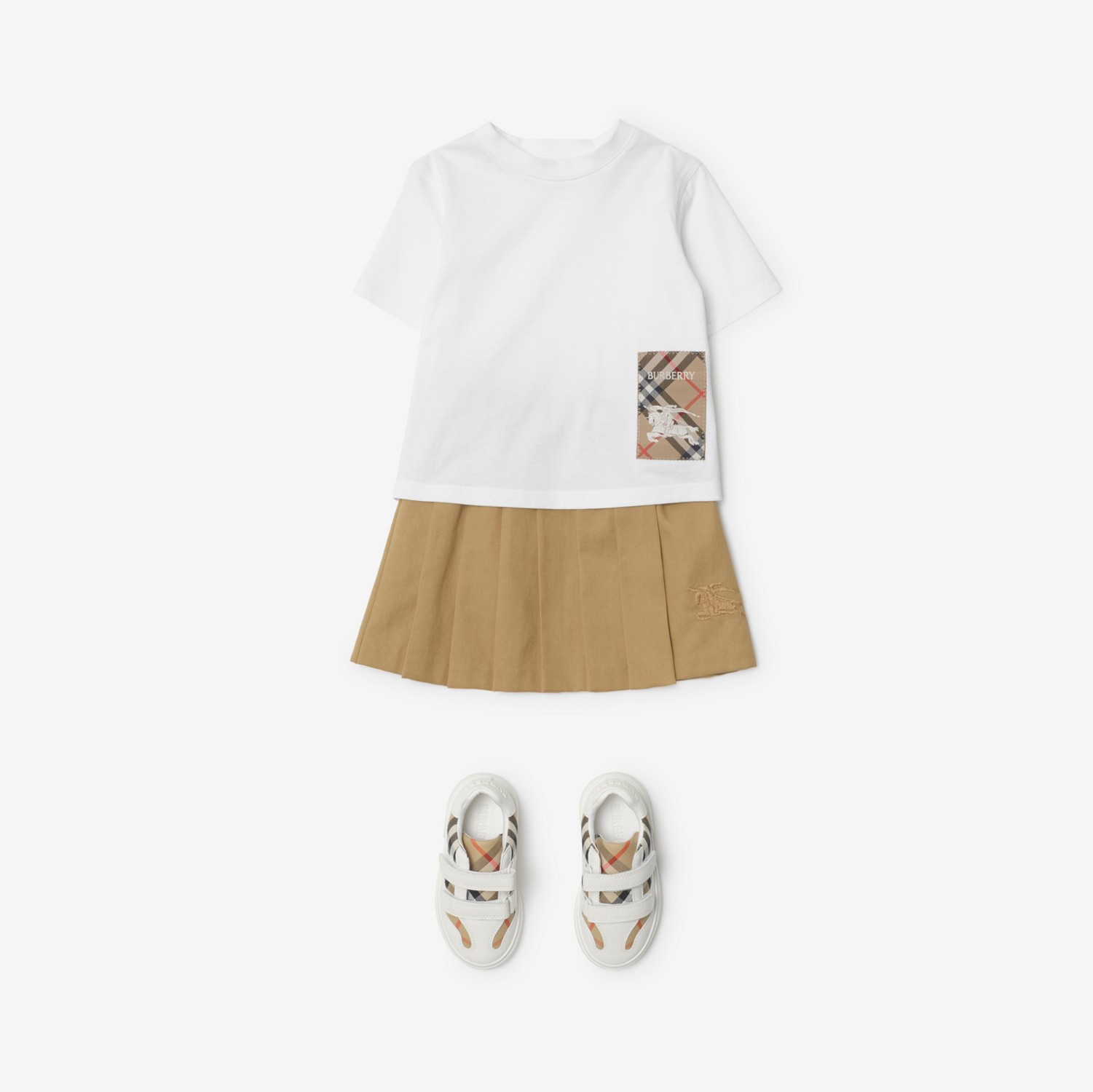 チェックラベル コットンTシャツ (ホワイト) | Burberry®公式サイト チェックラベル コットンTシャツ (ホワイト) | Burberry®公式サイト
