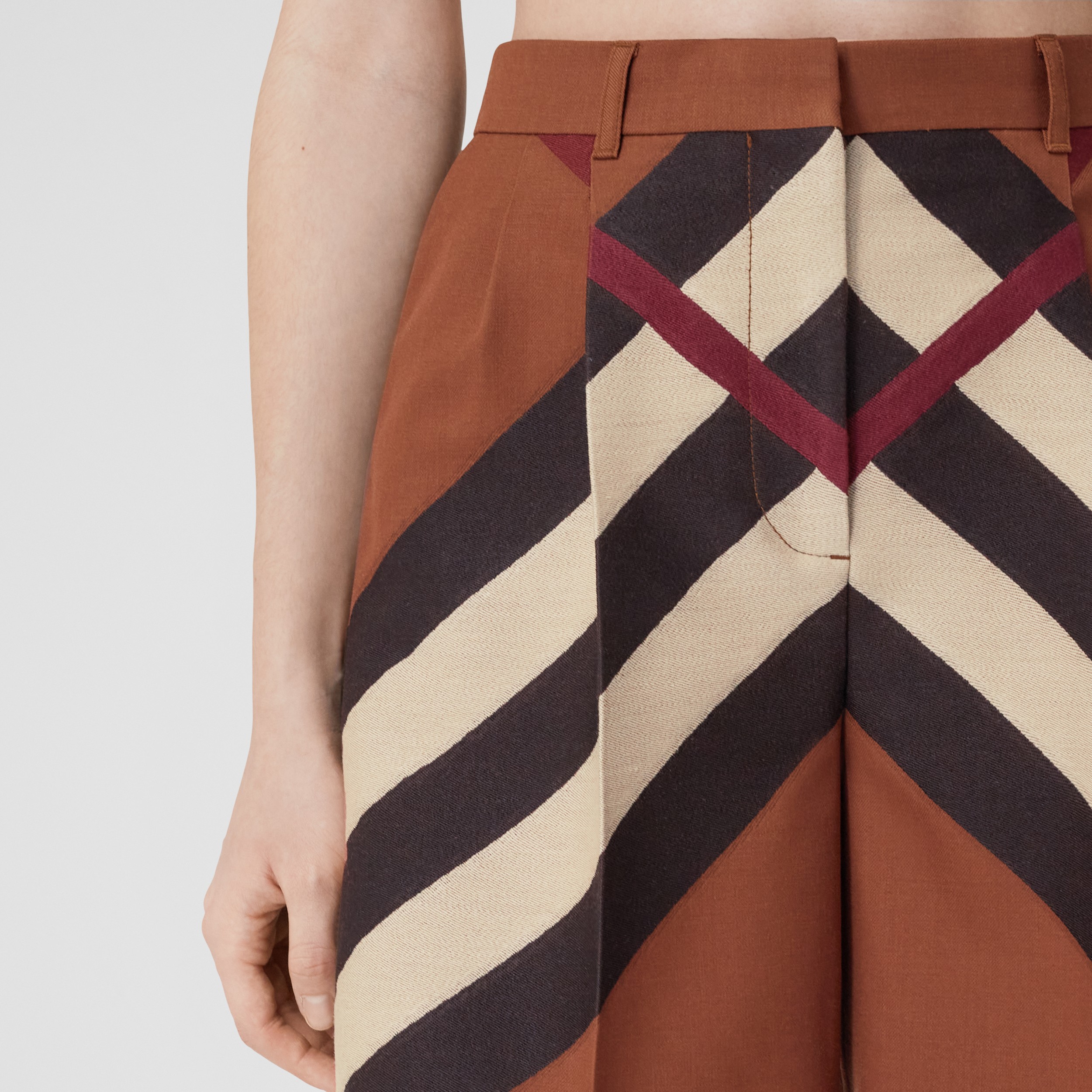 Chevron Check Wool Jacquard Tailored Shorts in Dark Birch Brown - Women | Burberry® Official - 2
