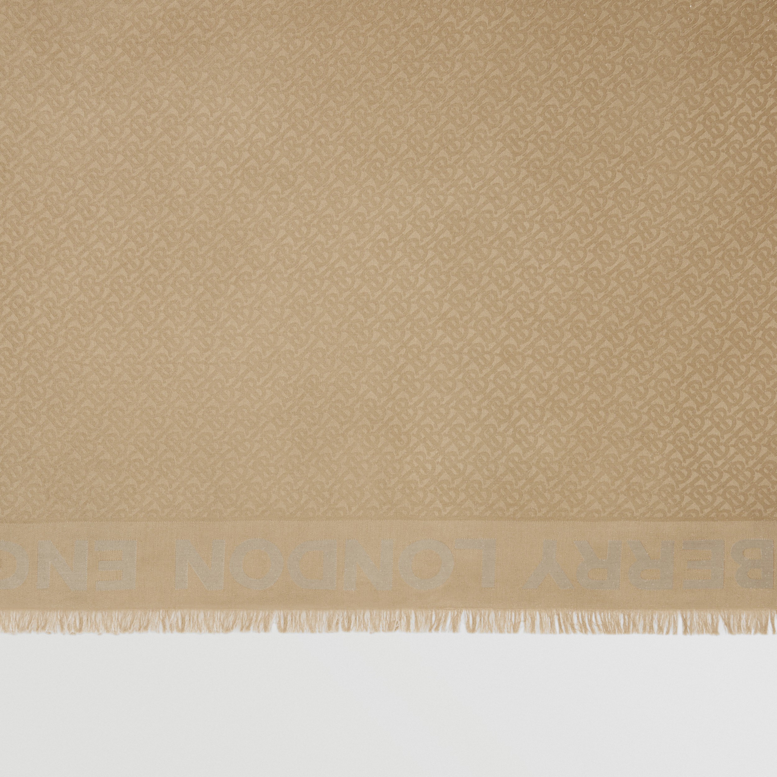Lenço grande de lã e seda com monograma e lantejoulas (Bege Clássico) | Burberry® oficial - 2