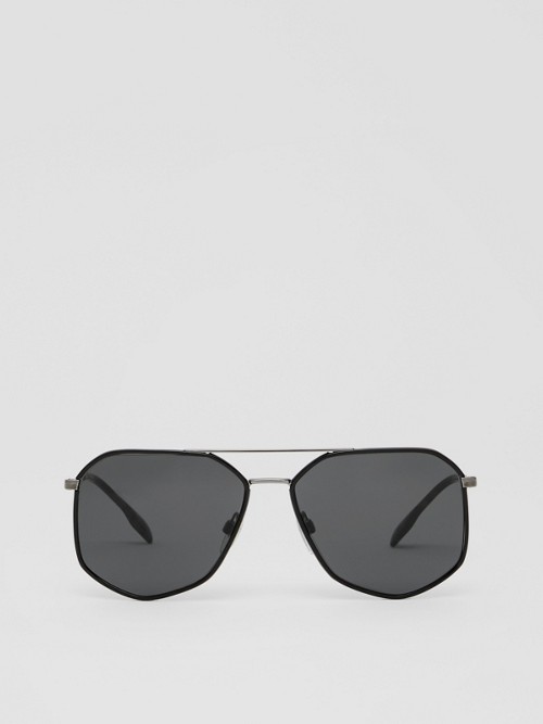 Burberry Geometric Frame Sunglasses In Black