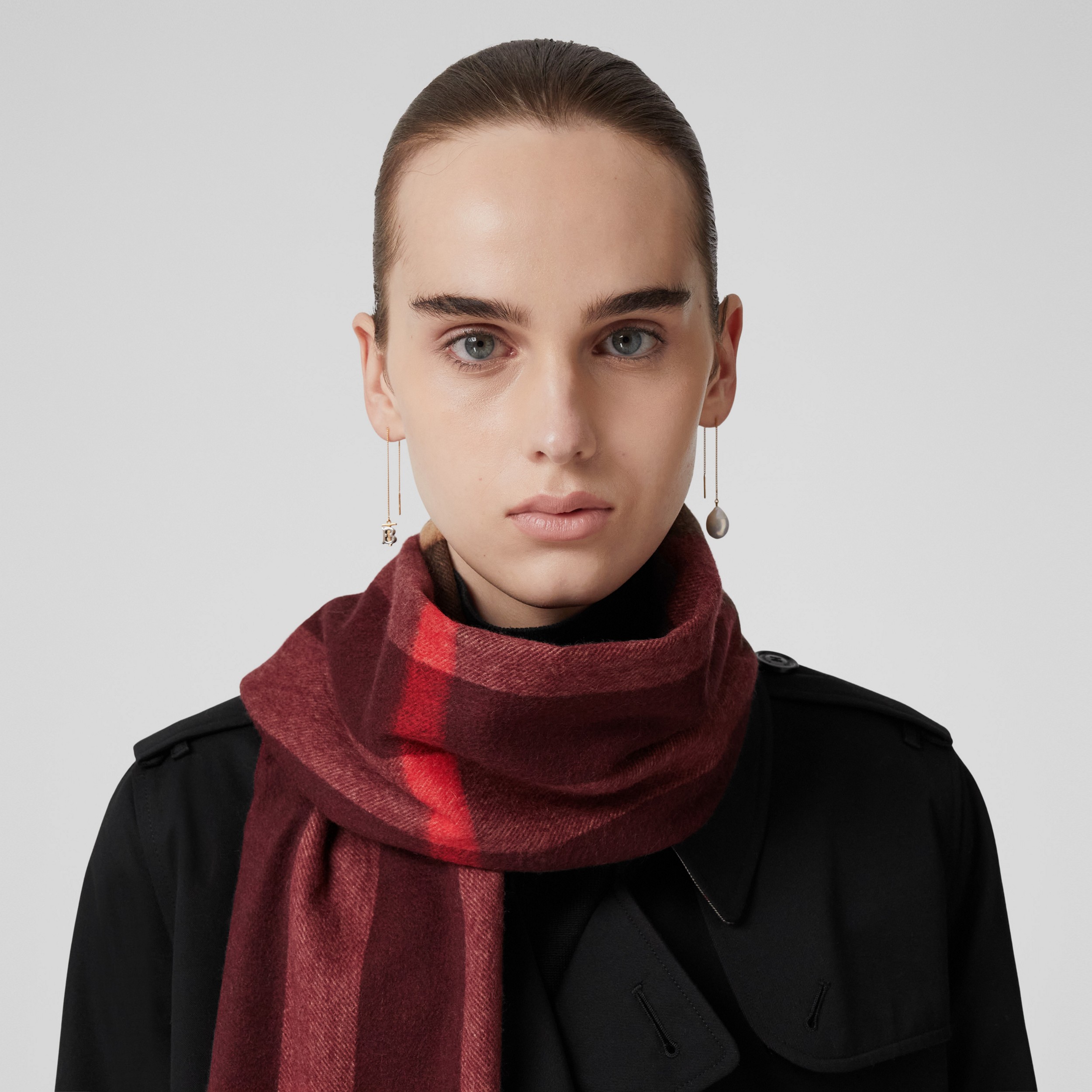 Check Cashmere Scarf in Burgundy | Burberry® Official - 3