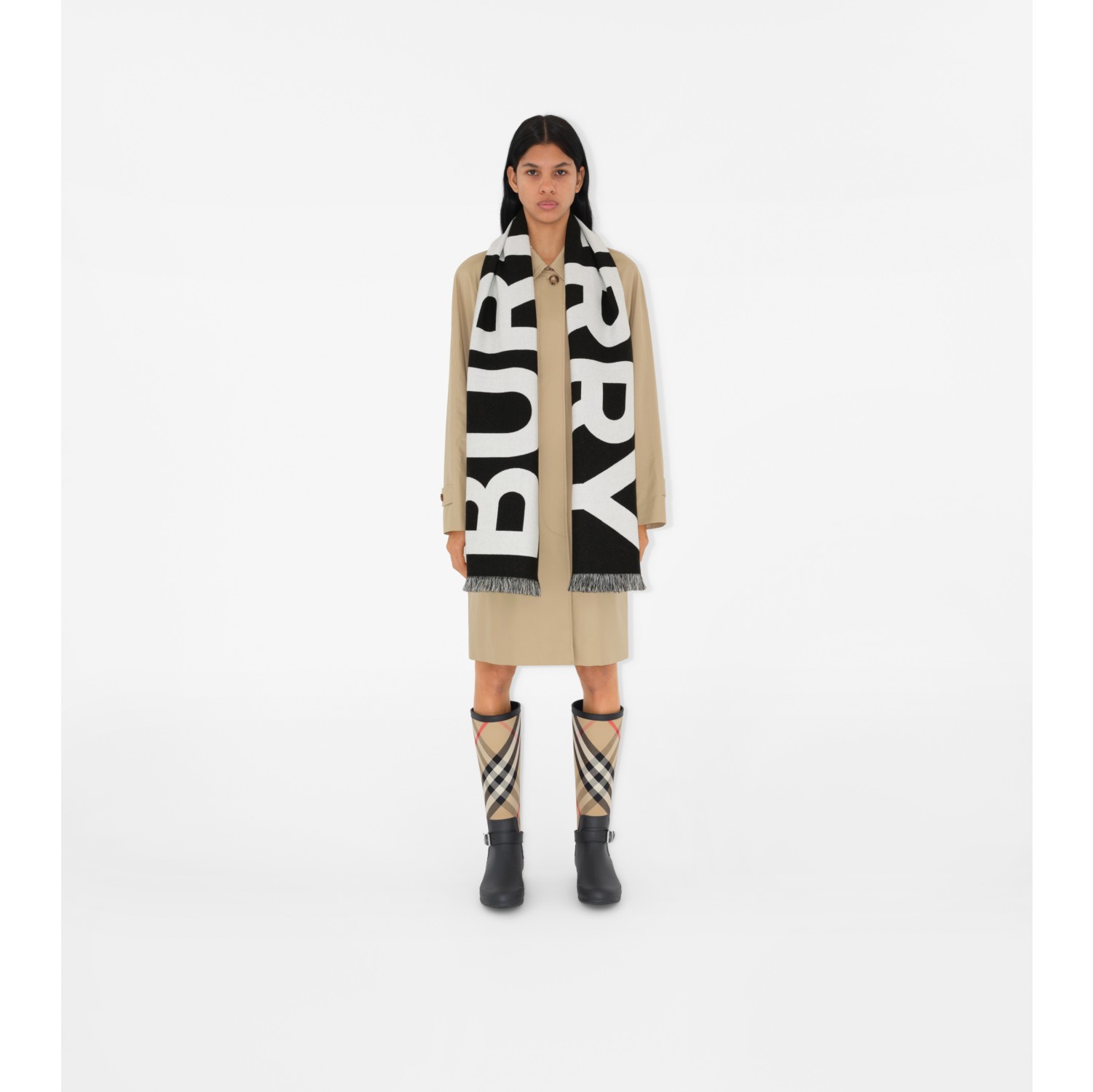 Logo Wool Scarf in Black Burberry Official