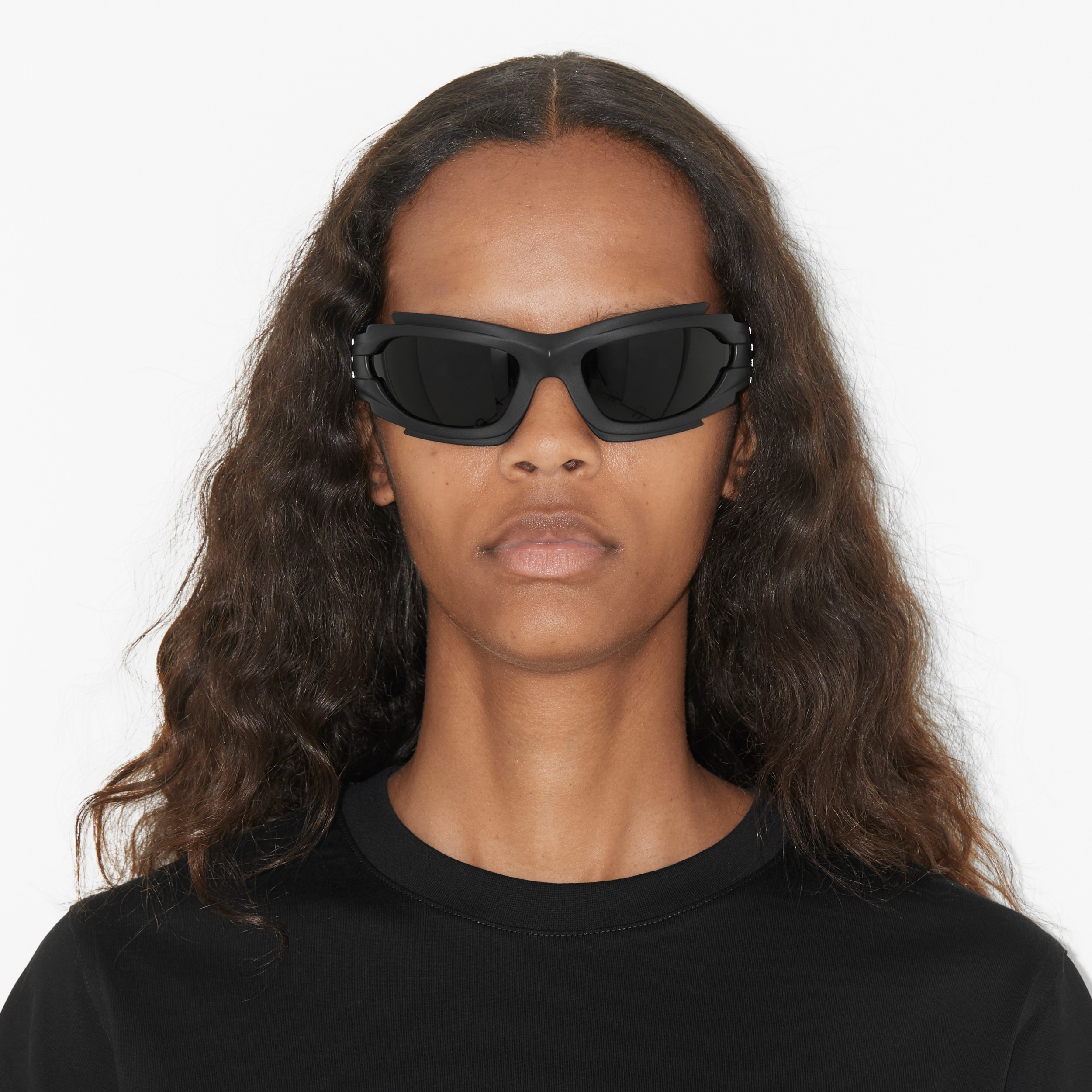 Geometric Frame Marlowe Sunglasses in Black/black | Burberry® Official - 4