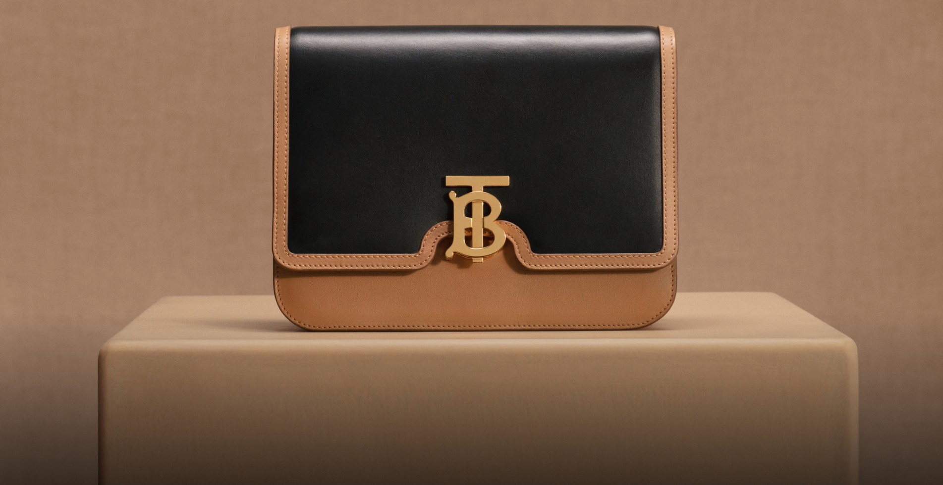 burberry 博柏利(中国)| 始于1856年的标志性英国品牌