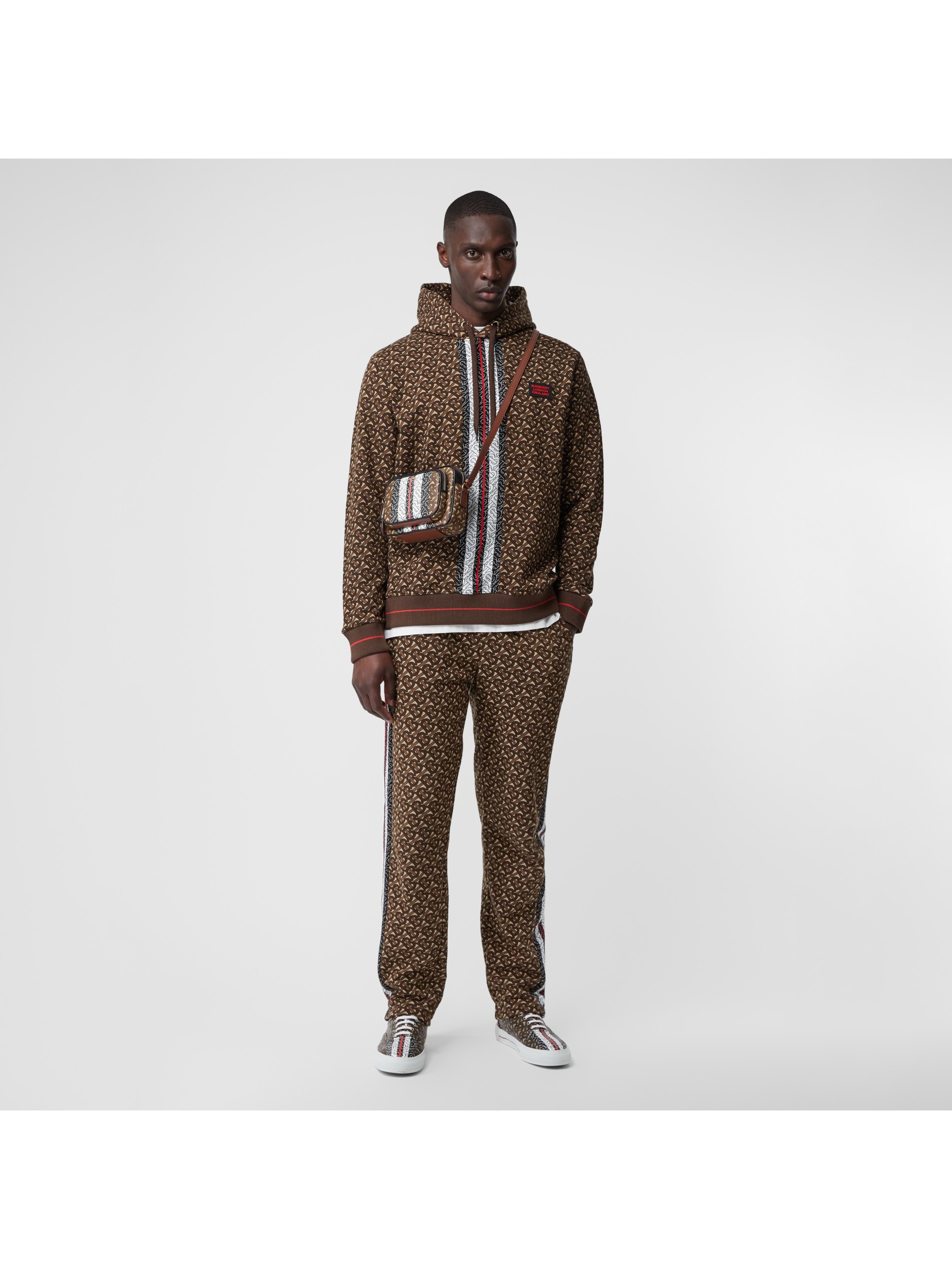 一起来看看专属标识条纹环保帆布相机包 (马鞍棕) | burberry 博柏利