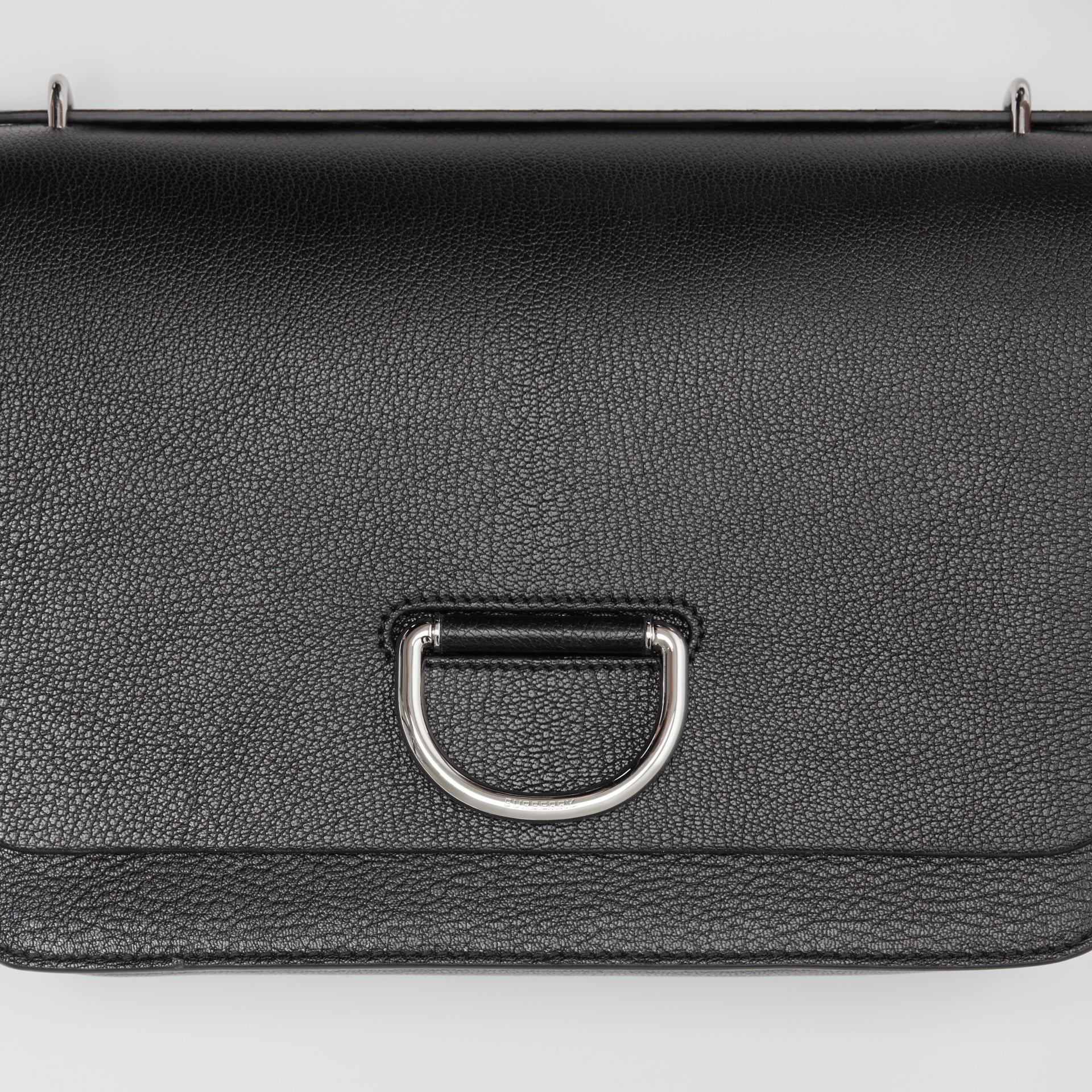 The Medium Leather Dring Bag in Black Women Burberry United States