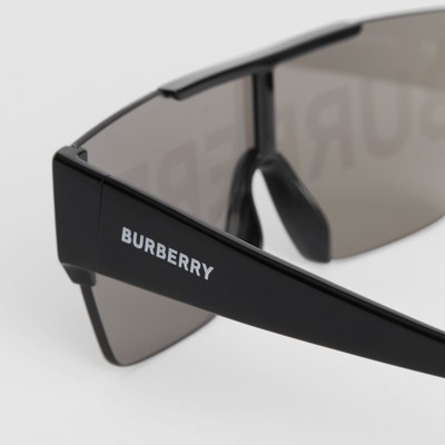 Logo Lens D-frame Sunglasses in Black 