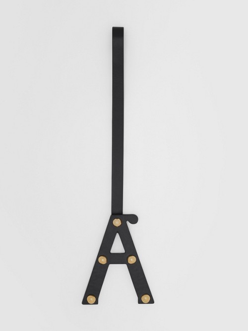 BURBERRY A 字母铆钉皮革吊饰
