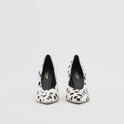 burberry pumps white