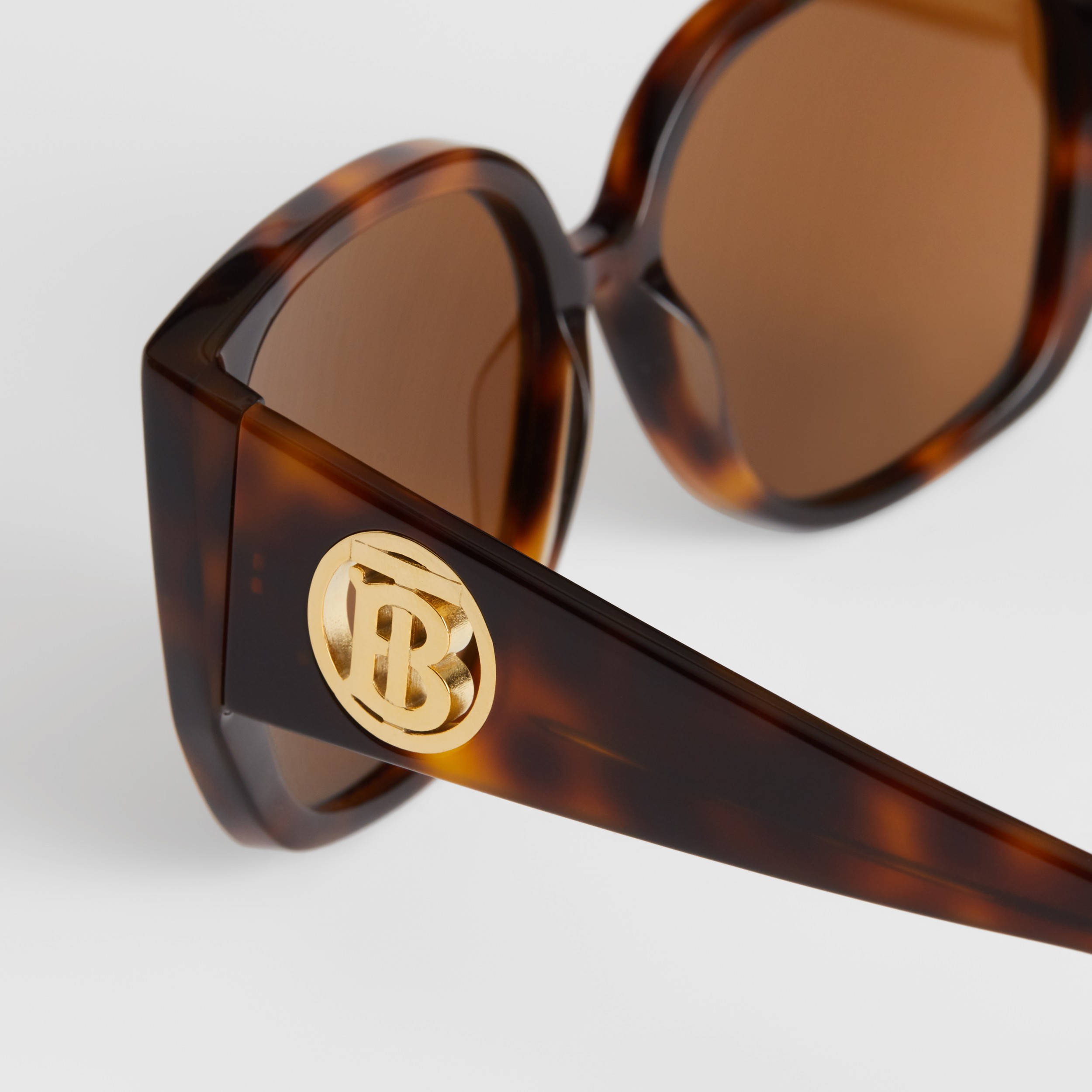 Oversized Butterfly Frame Sunglasses in Tortoiseshell - Women | Burberry® Official - 2