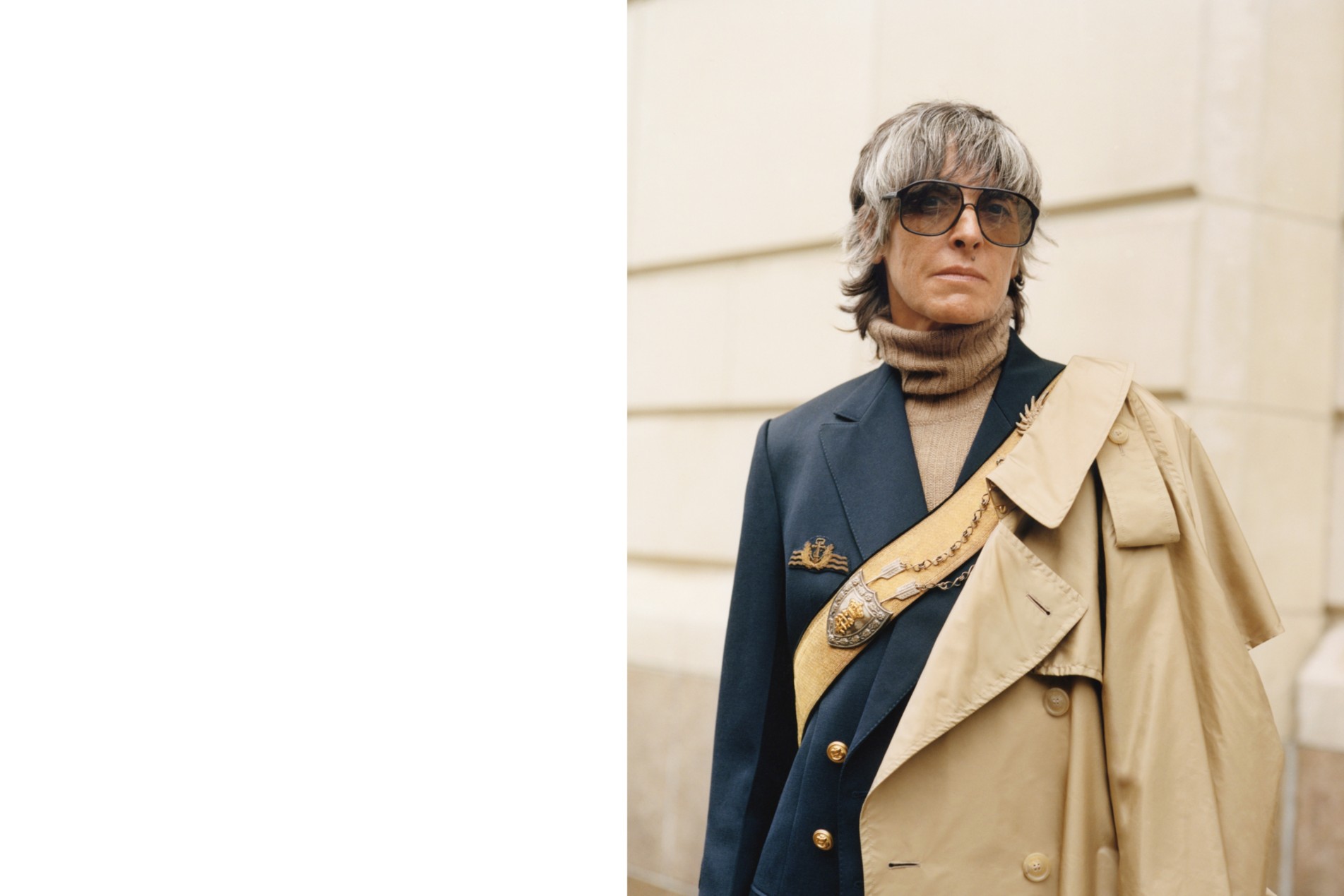 ana 身披轻盈 trench 风衣 br> (其他单品为模特私人物品) br>