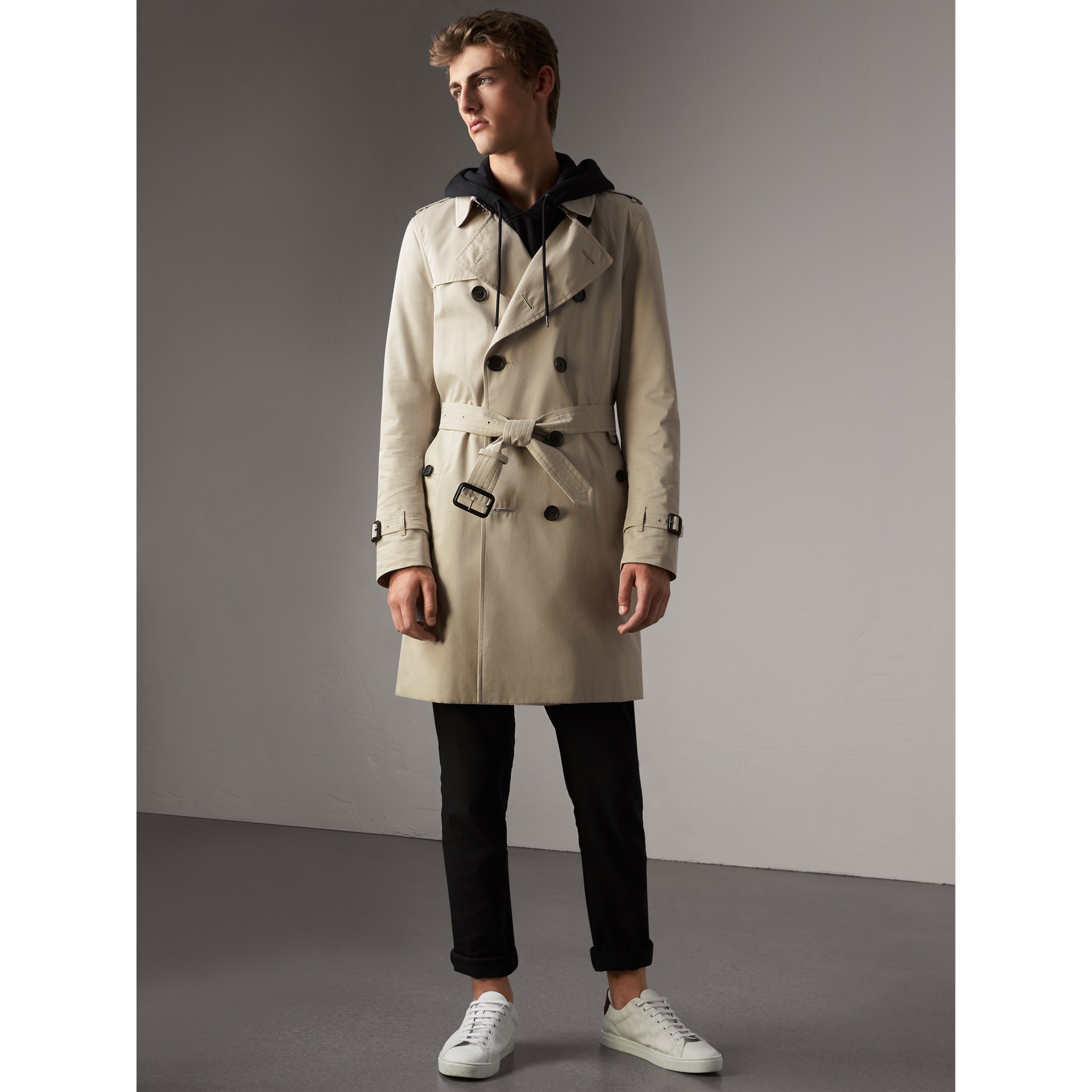 The Kensington – Long Trench Coat in Stone - Men | Burberry United States