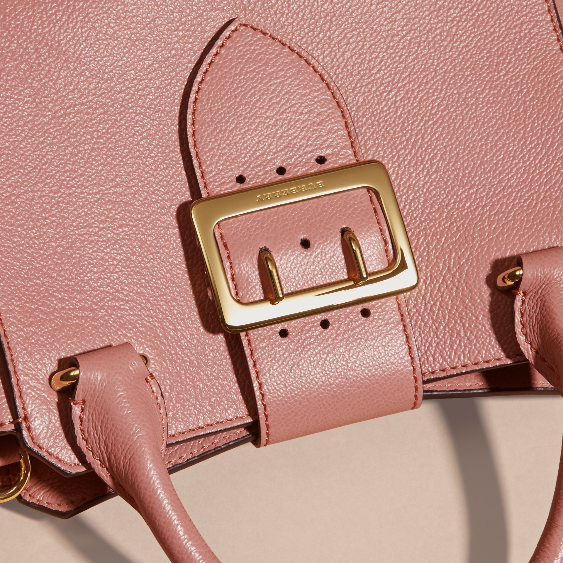The Small Buckle Tote in Grainy Leather Dusty Pink Burberry