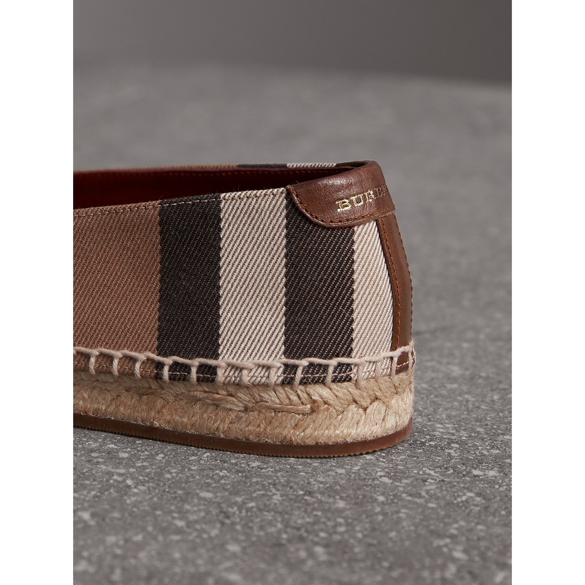 espadrilles burberry