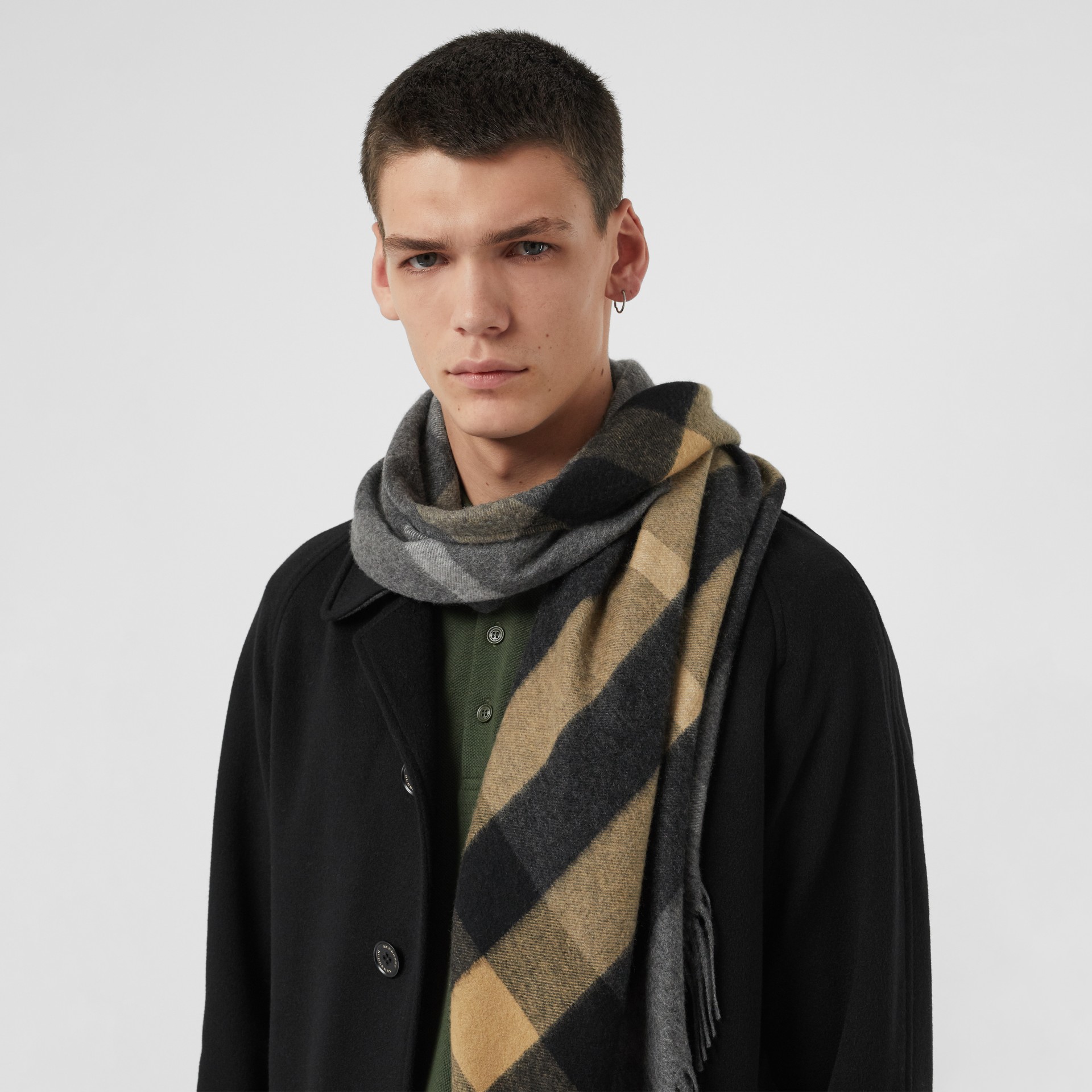 The Burberry Bandana in Check Cashmere in Mid Grey | Burberry United States