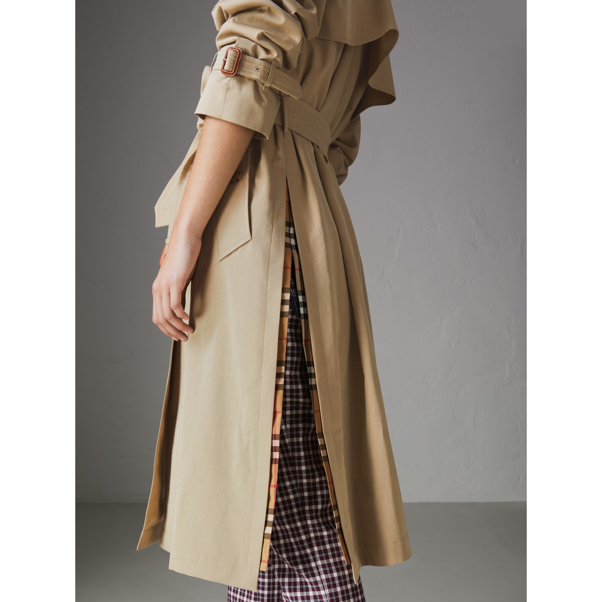 Sideslit Tropical Gabardine Trench Coat in Oatmeal Women Burberry