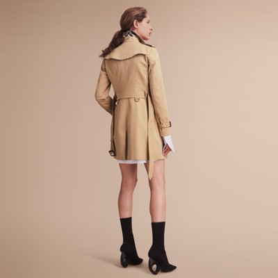 burberry trench coat knot