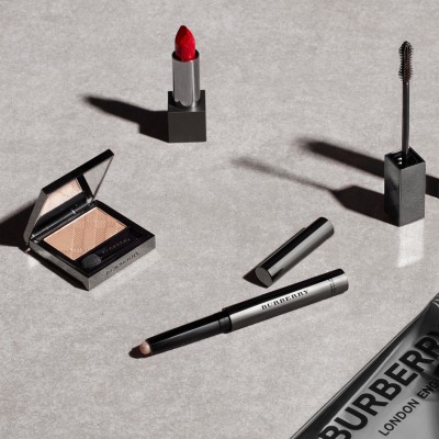 burberry lip velvet military red