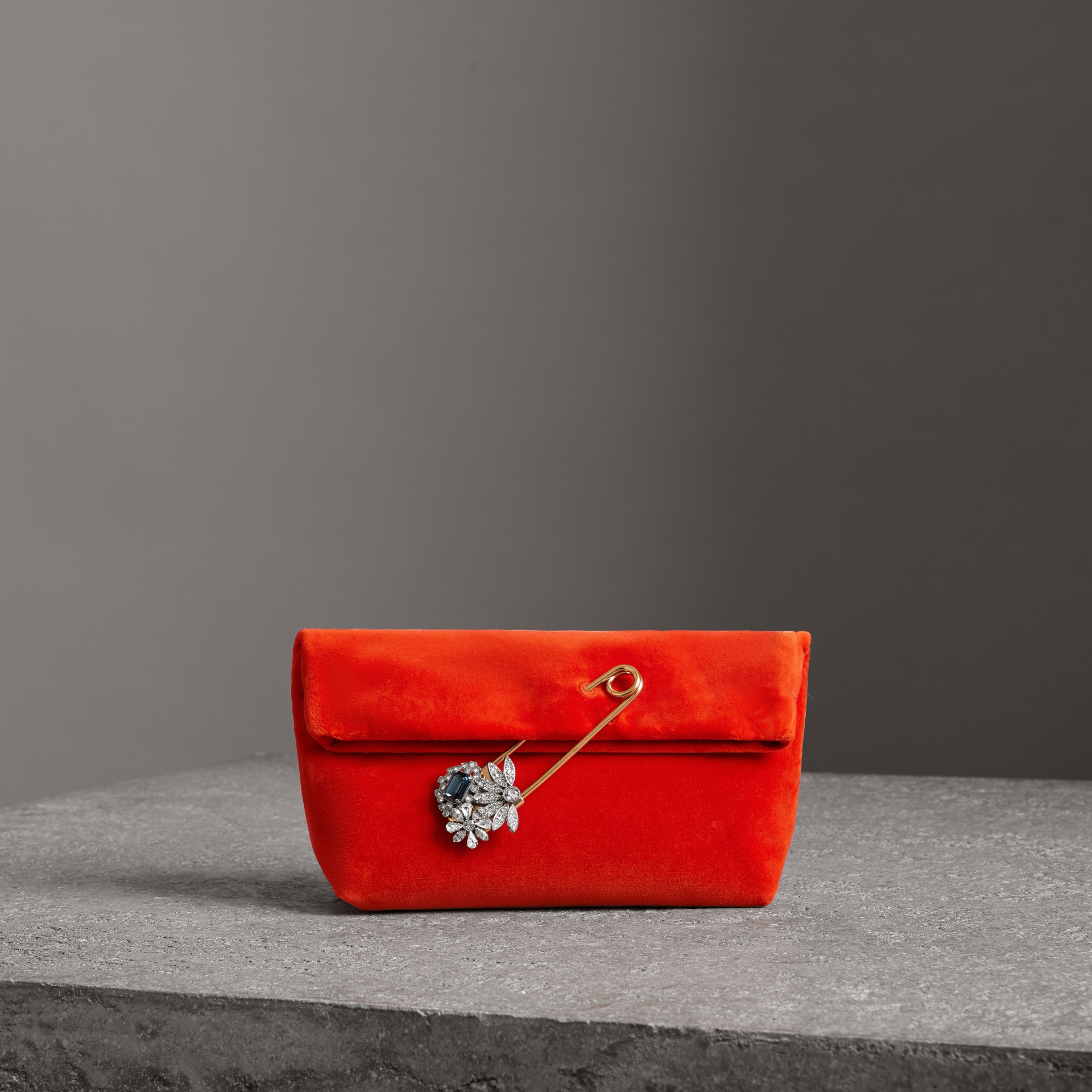 BURBERRY The Small Pin Clutch in Velvet,40764181
