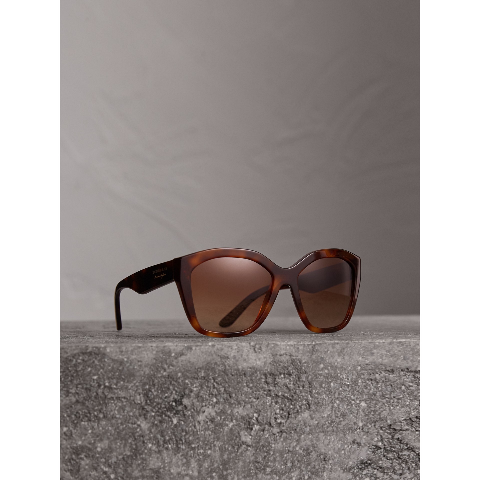 Square Frame Sunglasses in Light Brown Women Burberry United States