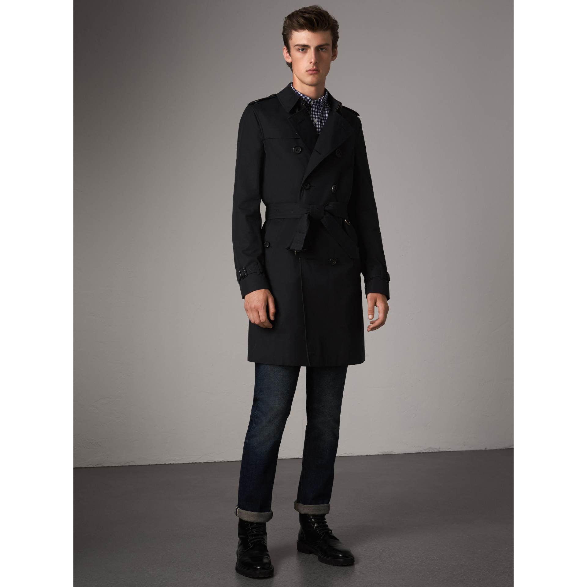 The Chelsea – Long Trench Coat in Navy - Men | Burberry United States