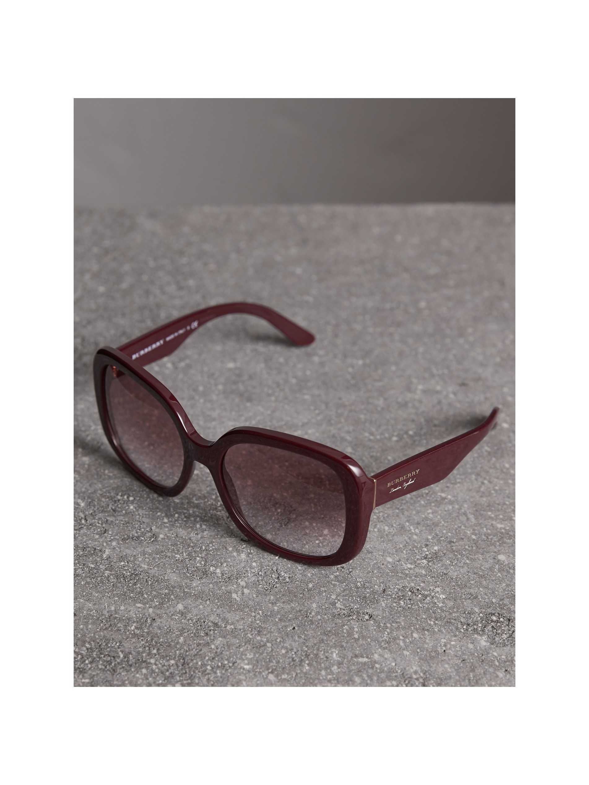 方框太阳眼镜 (勃艮第酒红色) - 女士 | burberry 博柏利