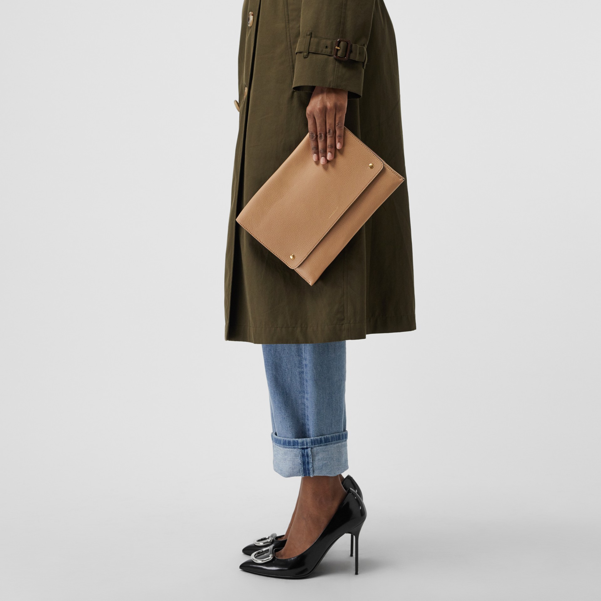 Leather Envelope Crossbody Bag in Light Camel Women Burberry United