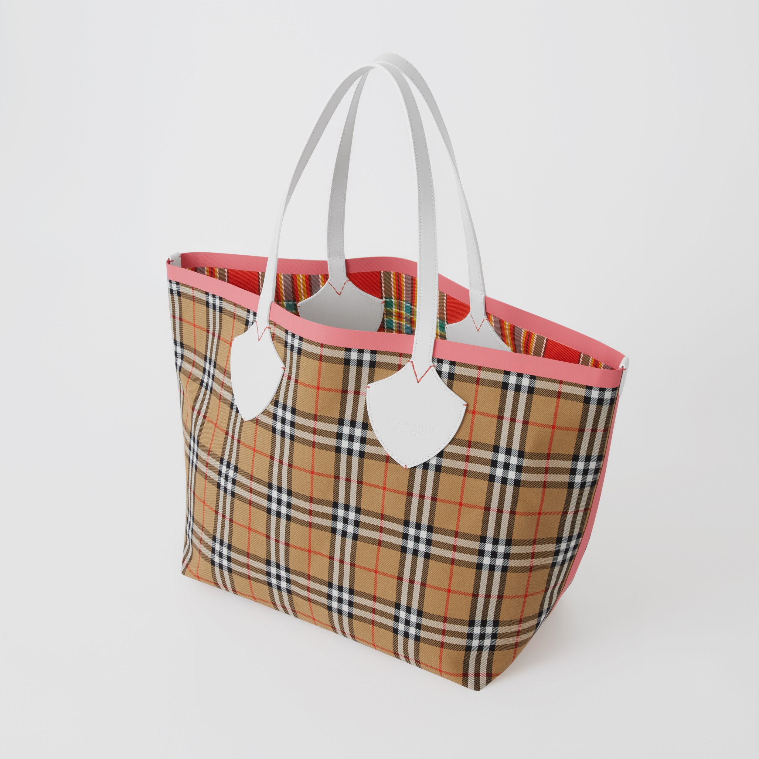 the giant reversible tote in vintage check