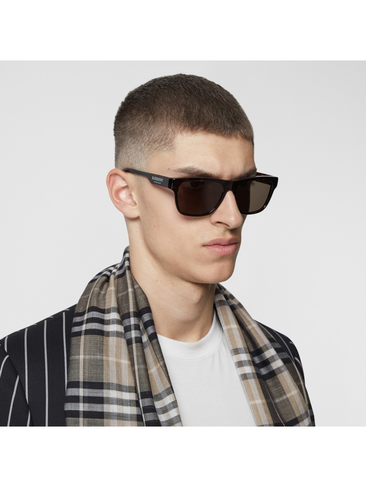 vedtage Tidsplan kredit Men's Designer Eyewear | Opticals & Sunglasses | Burberry® Official