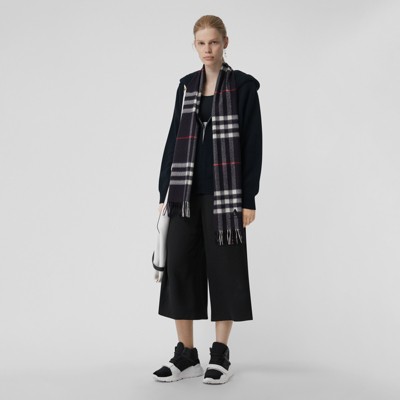 navy burberry coat