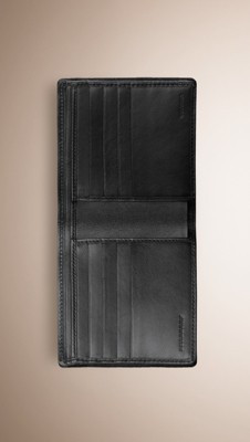 Black London Leather Folding Wallet - Image 3