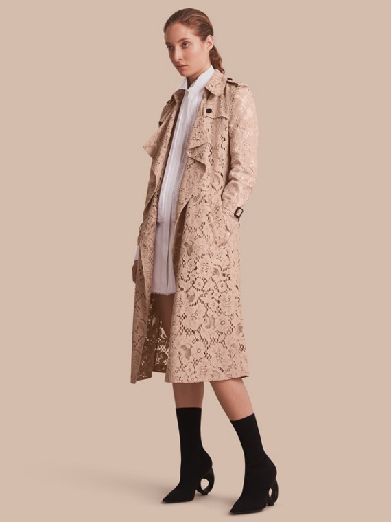 Burberry Tuck Waist Trench Coat In Natural Lyst Gallery