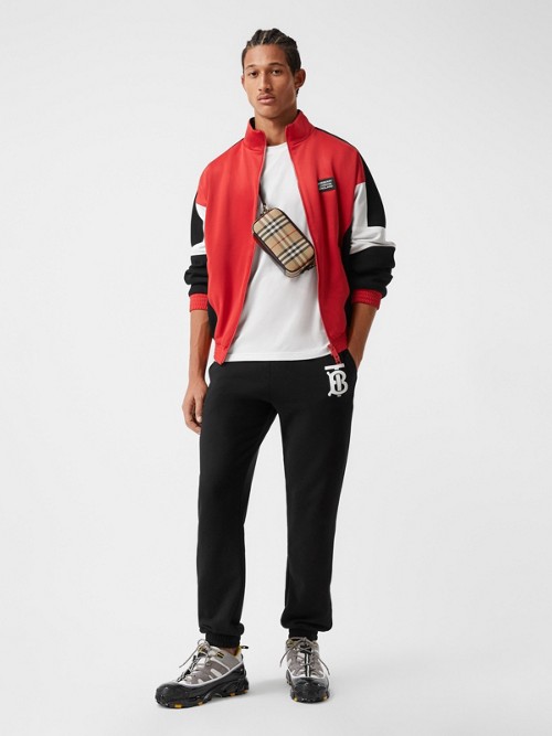 BURBERRY M