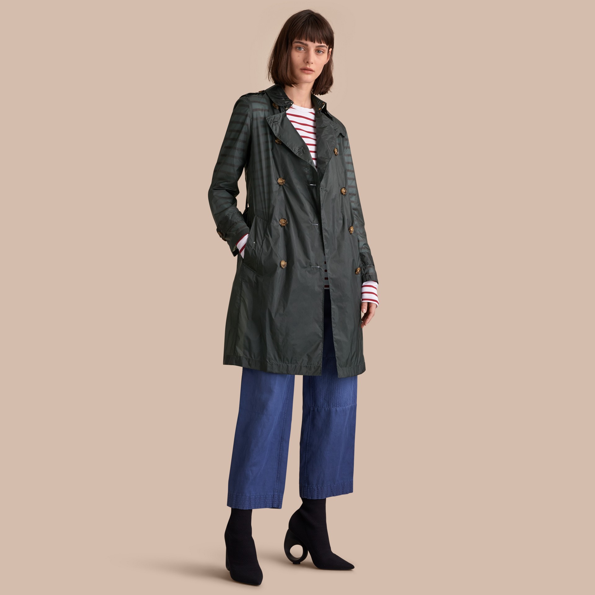 Super-lightweight Trench Coat Vintage Green | Burberry