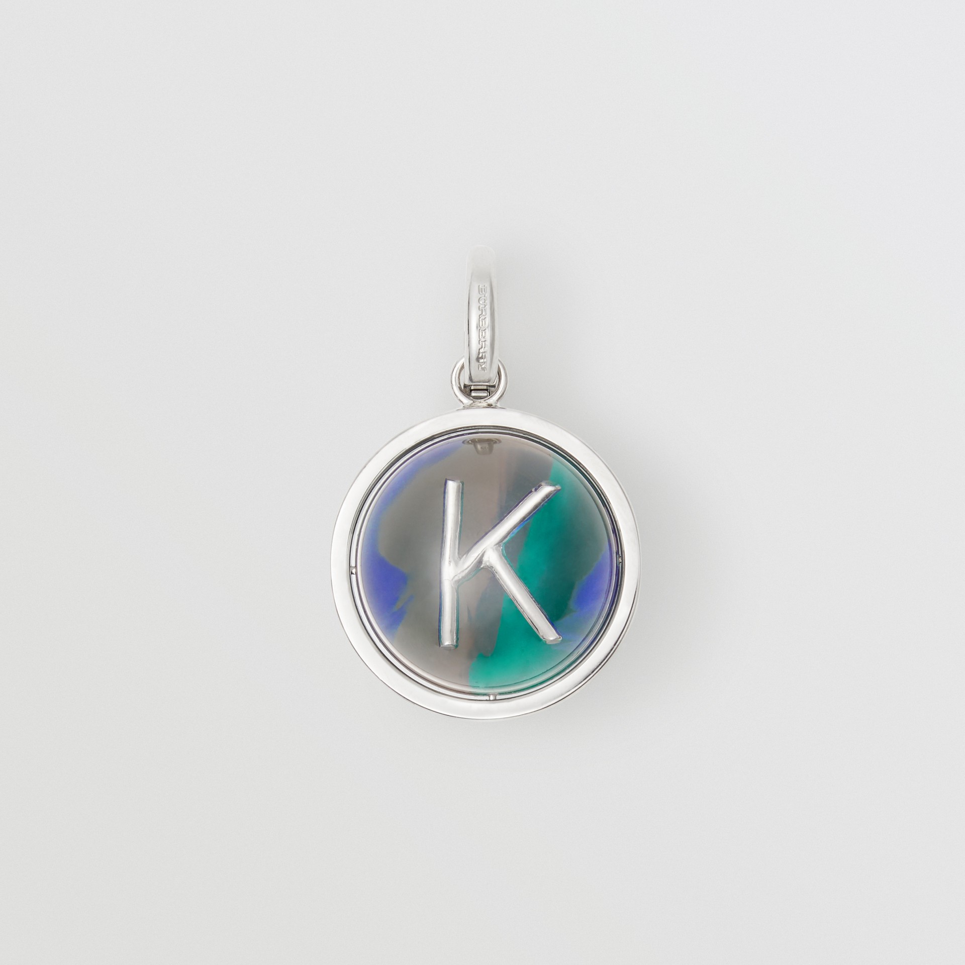 Click to view more detailed imagery on our partner's website Burberry K 字母大理石纹树脂吊饰 In Metallic