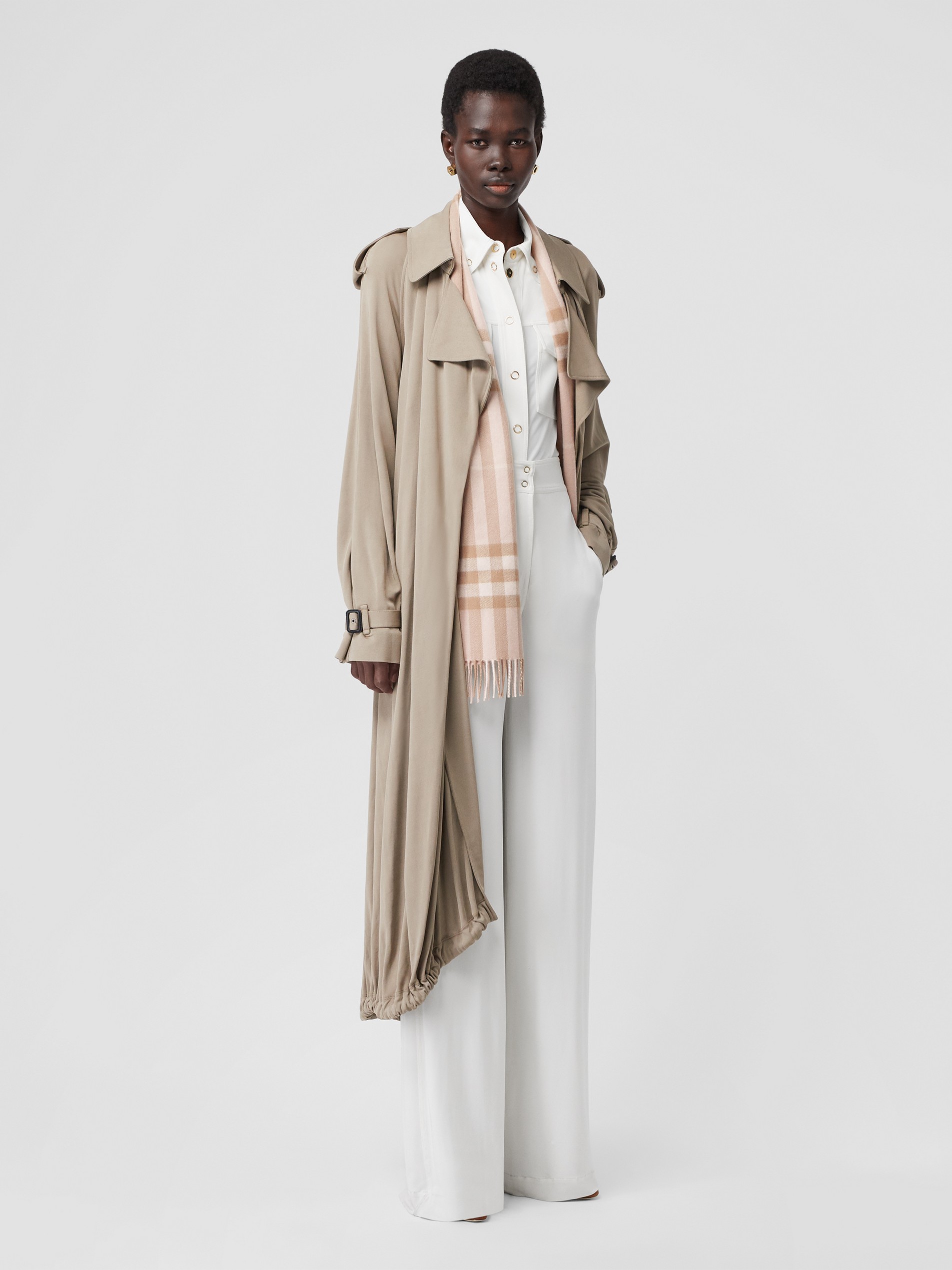 经典格纹羊绒围巾 胭红色 Burberry 博柏利 经典格纹羊绒围巾 胭红色 Burberry 博柏利