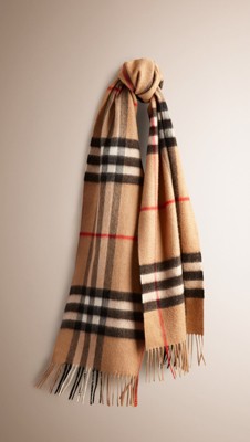 Camel check The Classic Cashmere Scarf in Heritage Check -  1