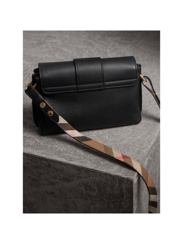The Buckle Crossbody Bag in Leather in Black Women Burberry United