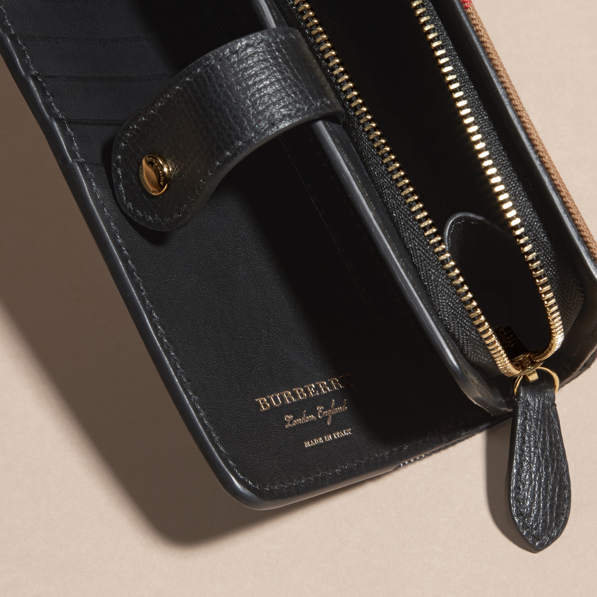 House Check and Leather Wallet Black | Burberry