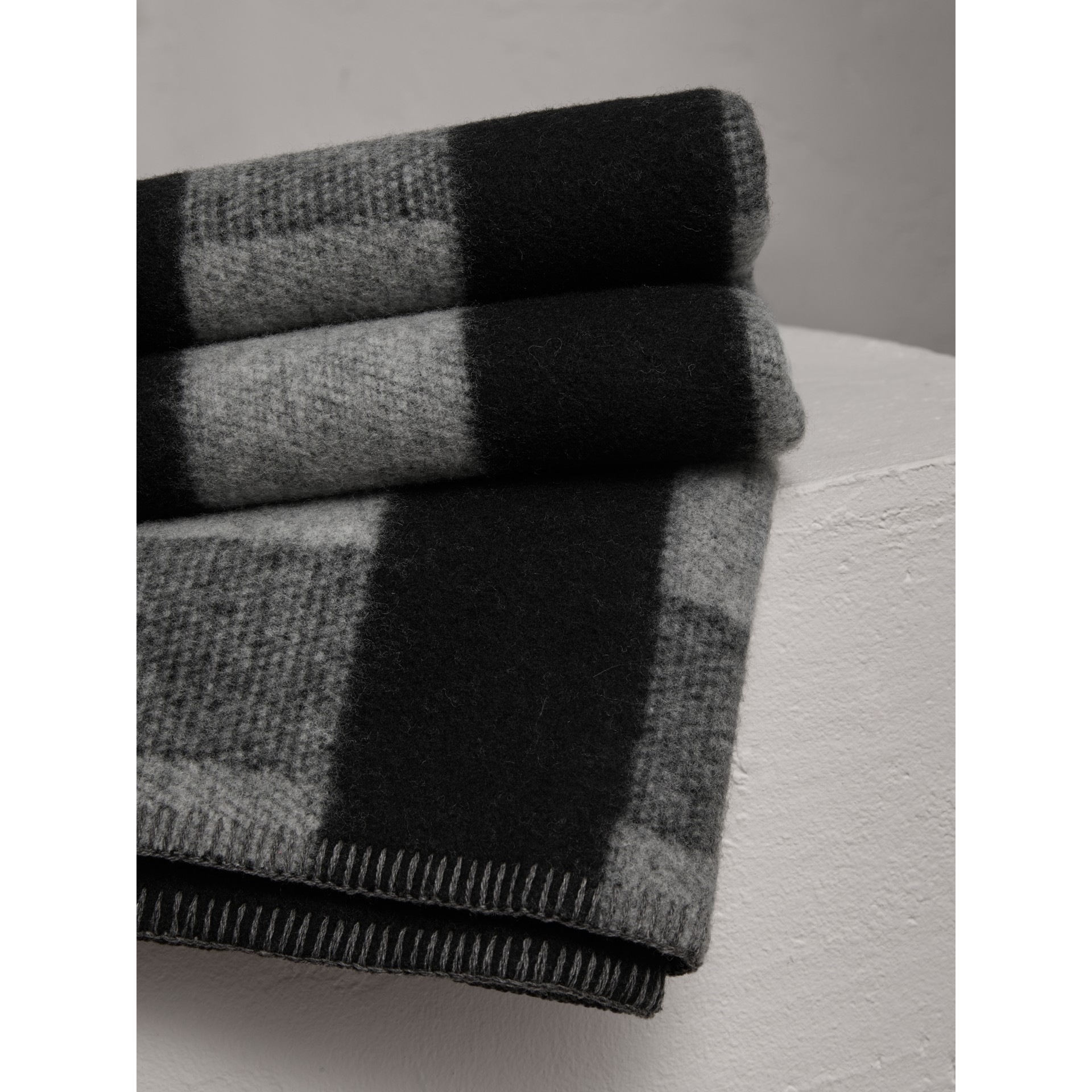Check Wool Cashmere Blanket in Dark Grey Burberry United States