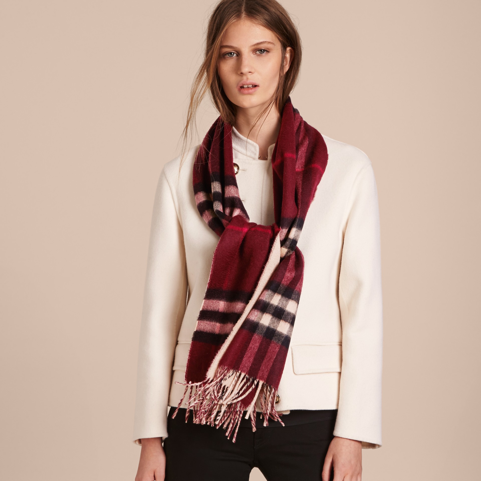 Reversible Check Cashmere and Block-colour Scarf in Claret | Burberry ...