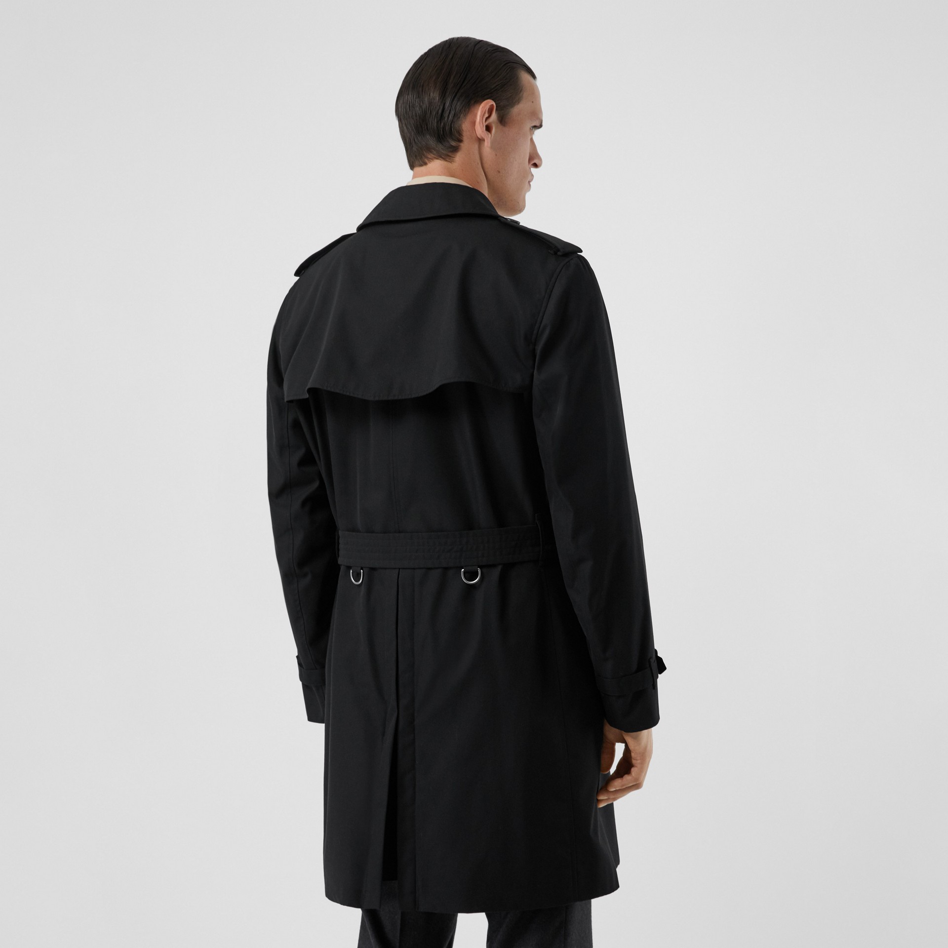 The Kensington Heritage Trench Coat in Black | Burberry United States