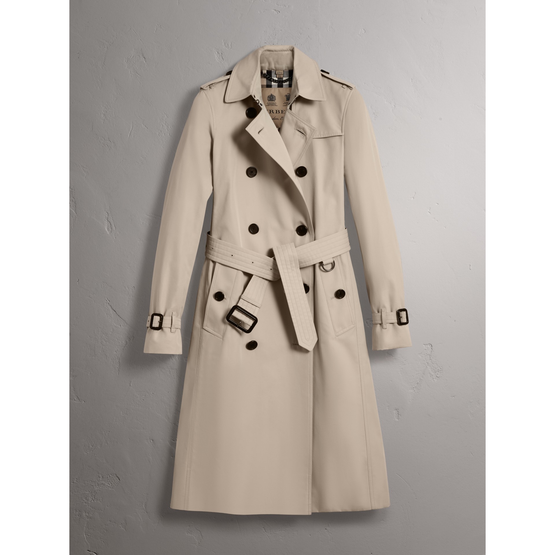 The Kensington Extralong Trench Coat in Stone Women Burberry