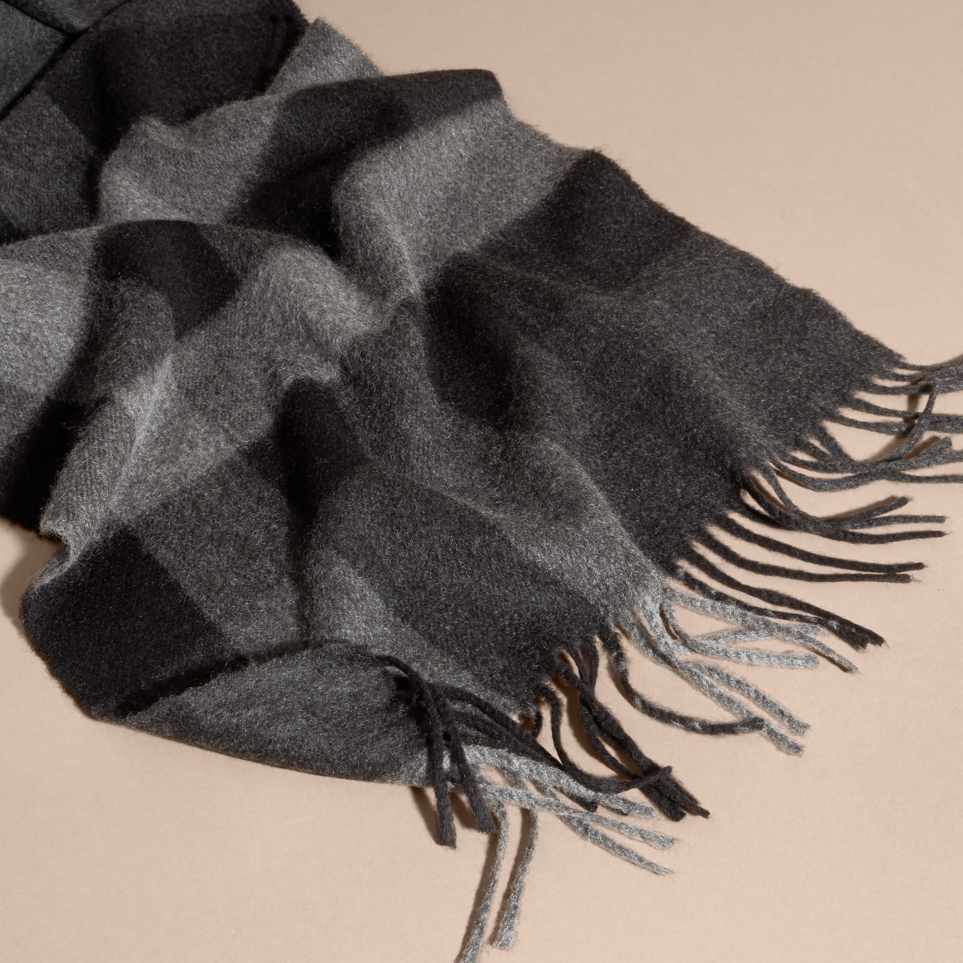 The Large Classic Cashmere Scarf in Check in Charcoal Burberry Canada