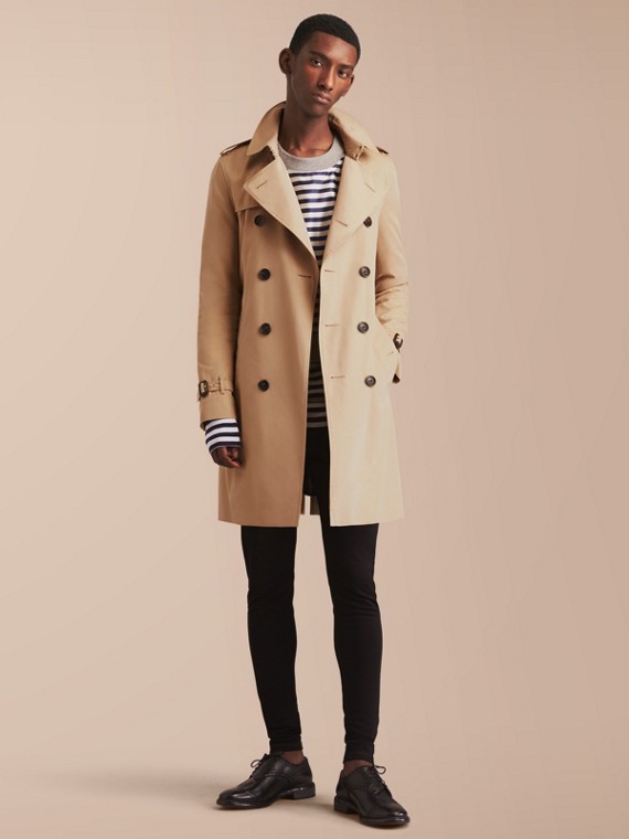 Vintage Burberry Men S Trench Coat With Original Tag Everything You Need To Know About Burberry S Iconic Trench Coat Departures