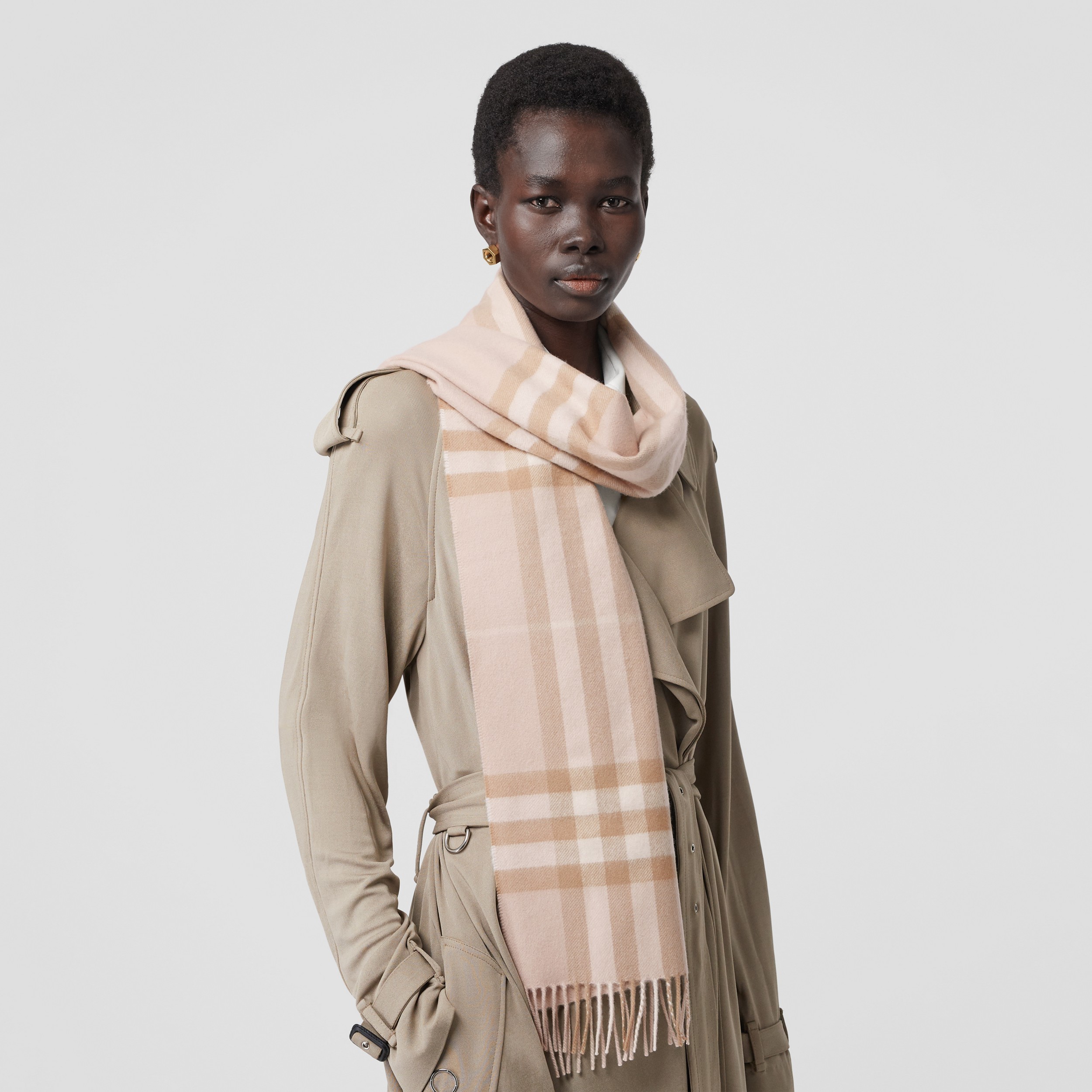 The Classic Check Cashmere Scarf in Blush | Burberry® Official - 3