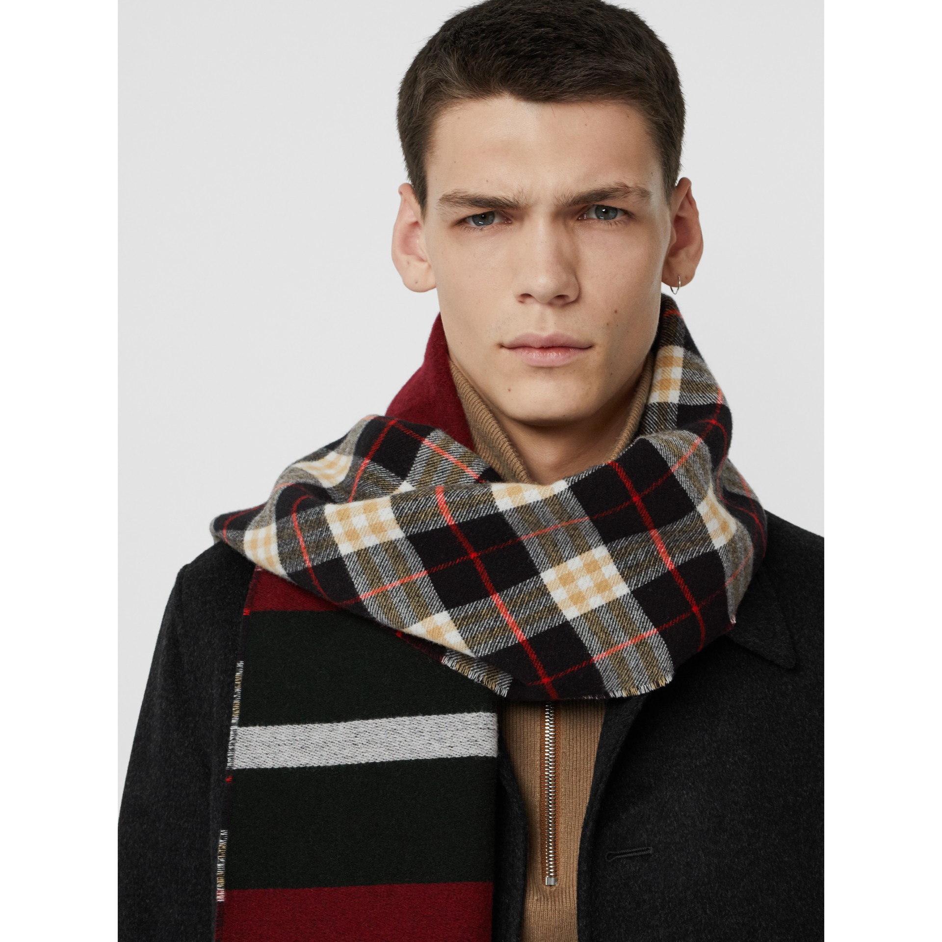 Reversible Stripe and Check Wool Cashmere Scarf in Black Burberry