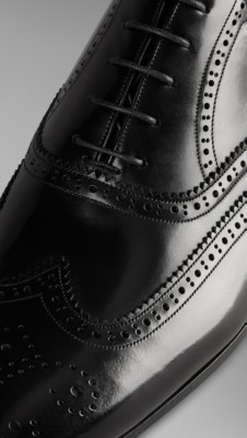 Leather Wingtip Brogues Black | Burberry